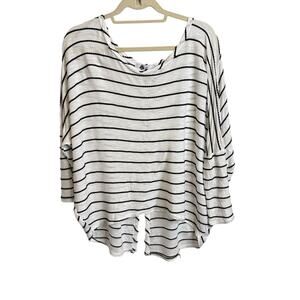 Towne Women's White Black Striped Oversized Top Size M Flowy Boho Casual‎ Preppy